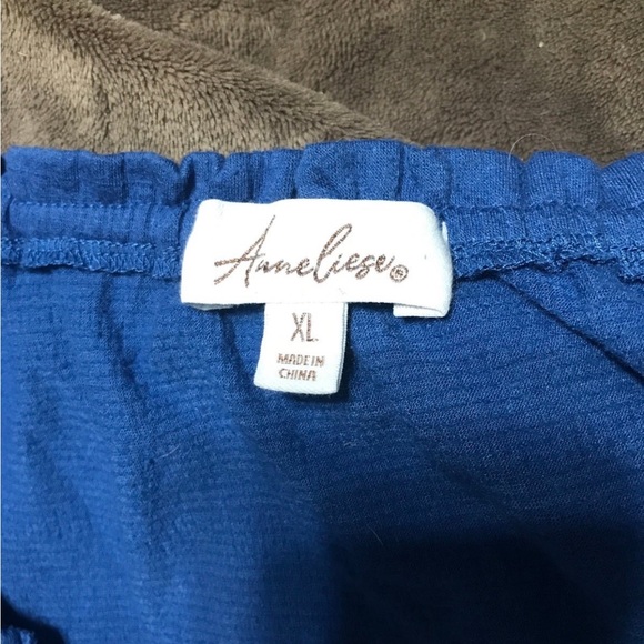 4 shirts good condition - Picture 3 of 9